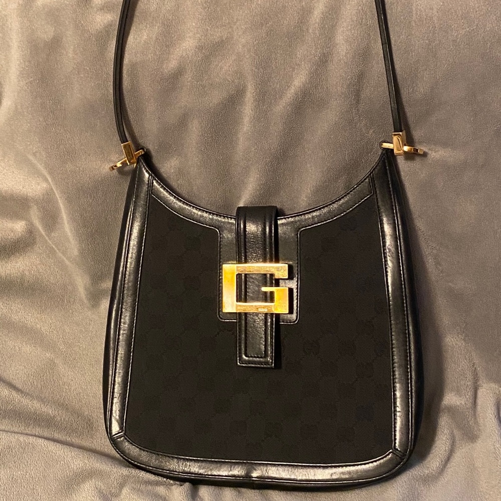Black vintage Gucci purse (great condition!)